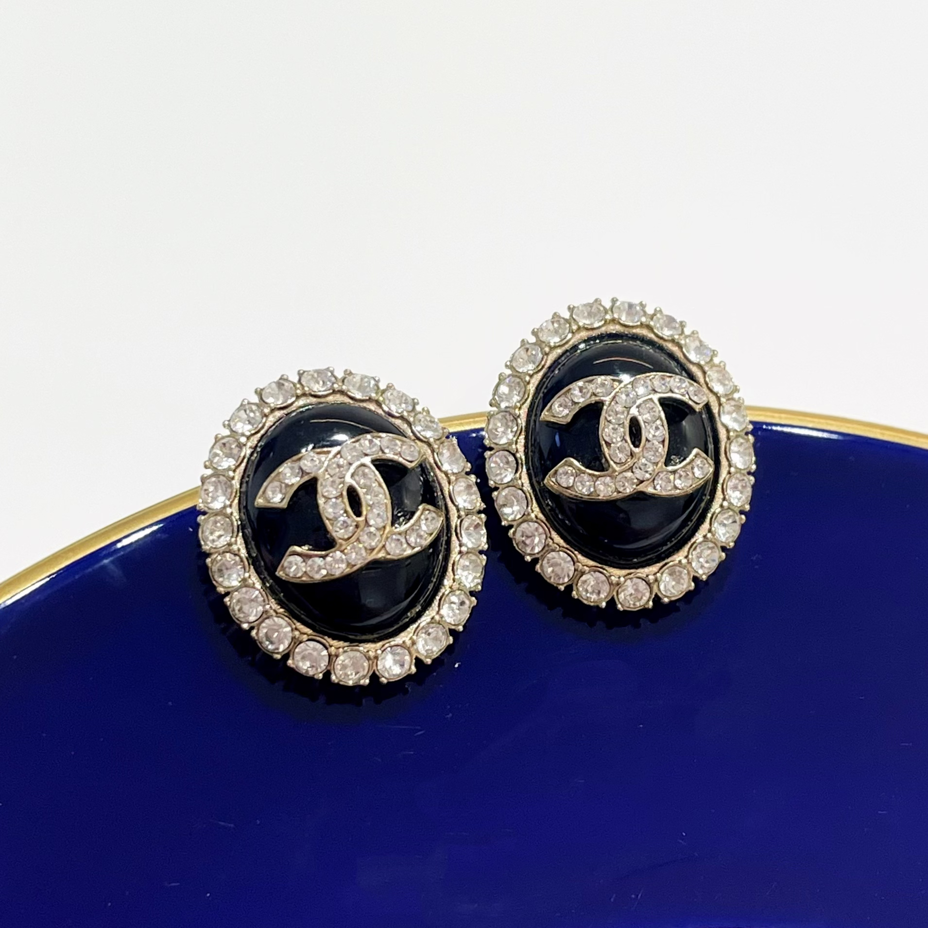 99新 Chanel/香奈儿 20A黑金椭圆满钻边圈双C耳夹 78521871