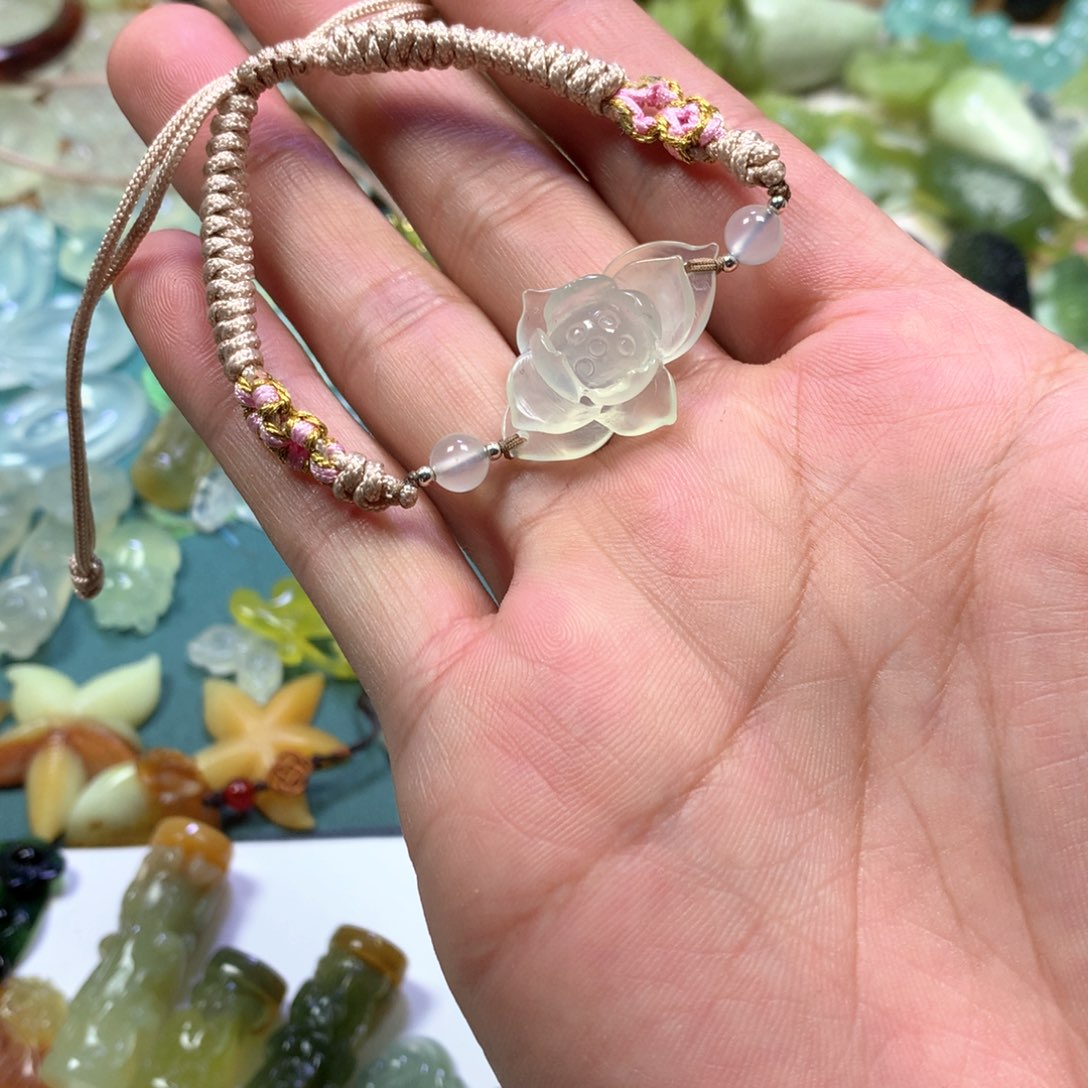 岫玉颈饰未镶嵌手工立体莲花