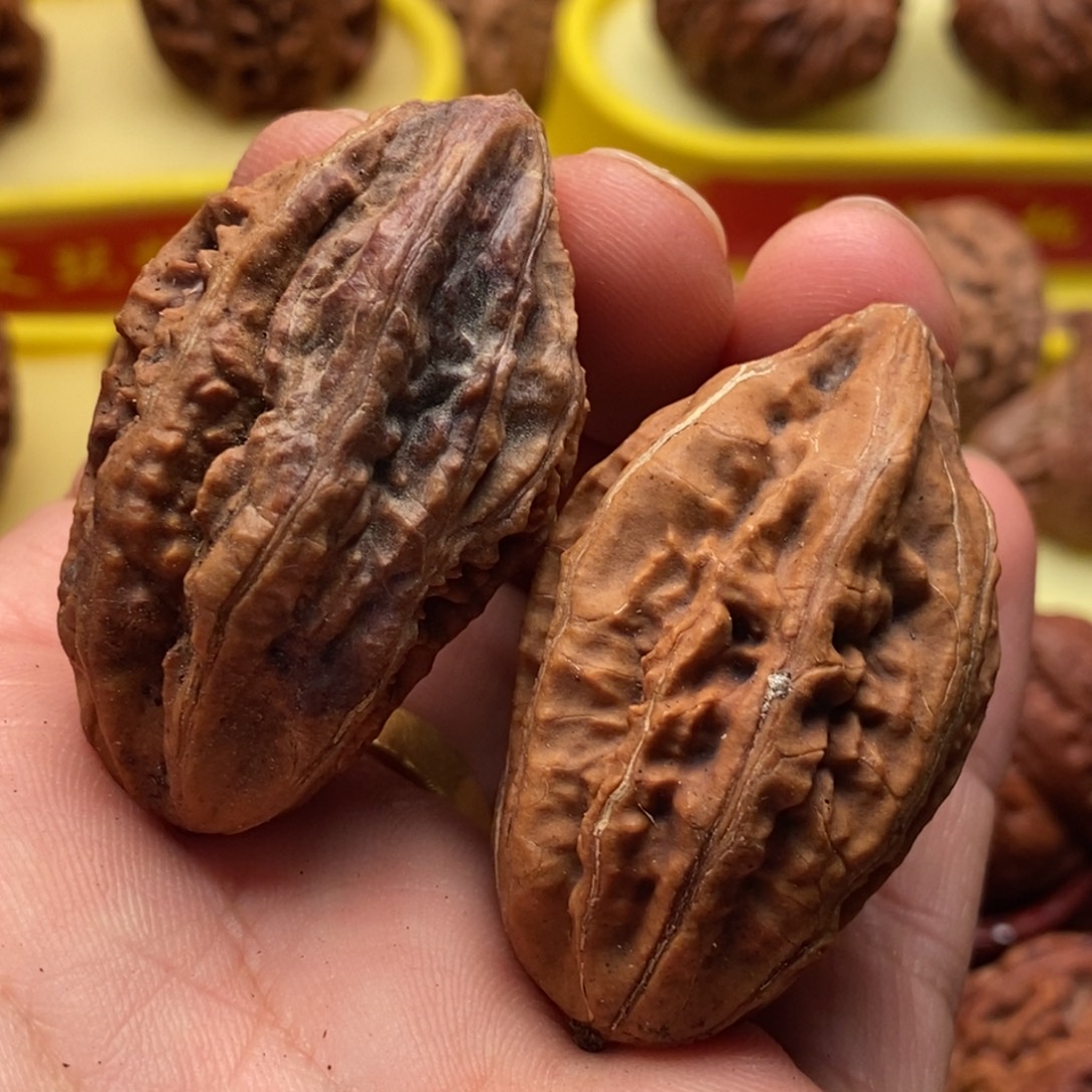 文玩核桃吊坠小涵