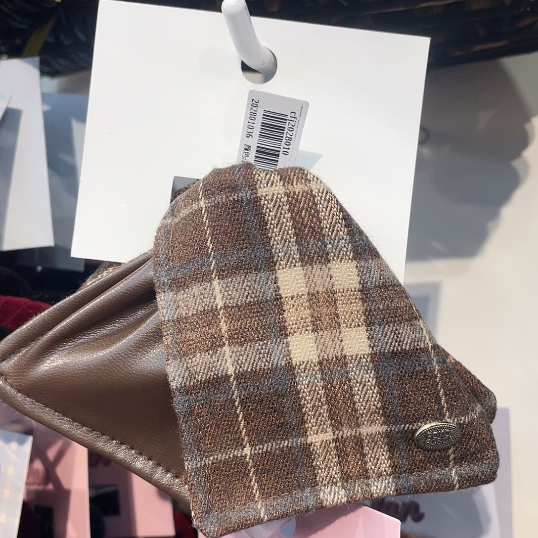 布艺非金属三角抓