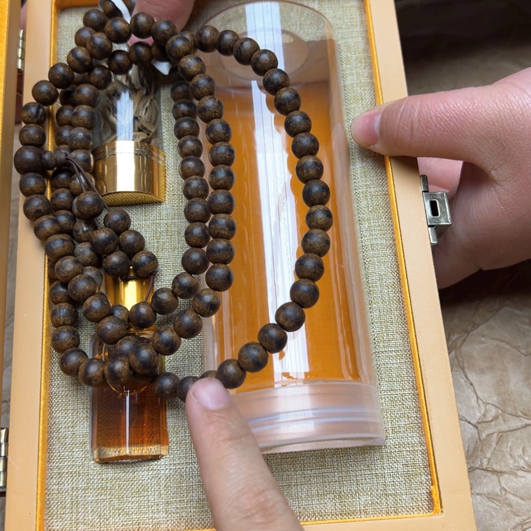 大叶紫檀（黑酸枝木类）