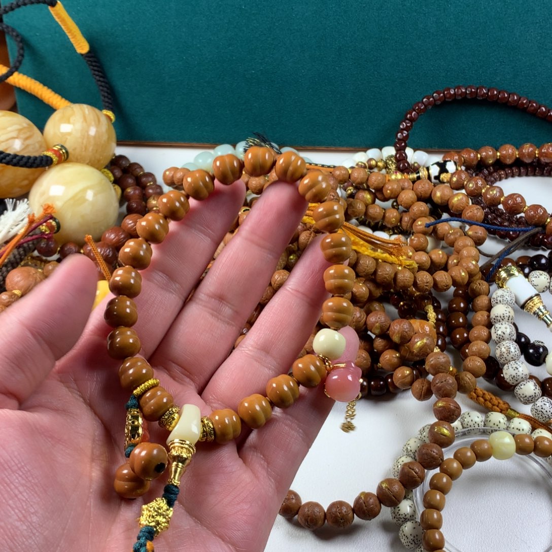 猴头核桃吊坠。。。。。。。