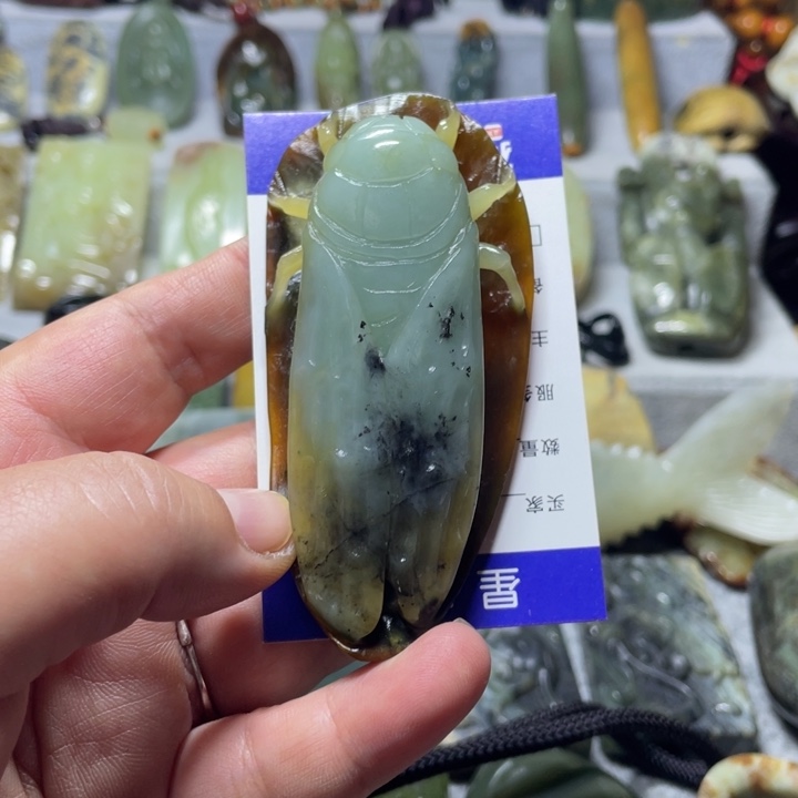 【闪购商品】未镶嵌蛇纹石玉把件