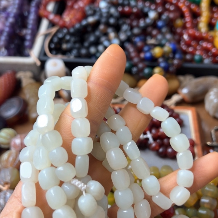 和田玉（糖玉）颈饰未镶嵌琳*