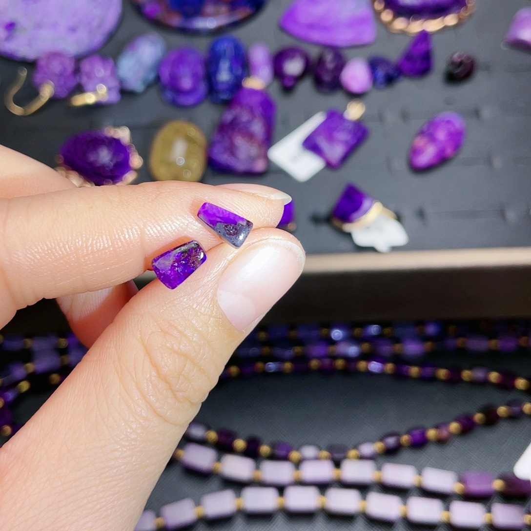 苏纪石（舒俱来）耳钉银S925镶嵌