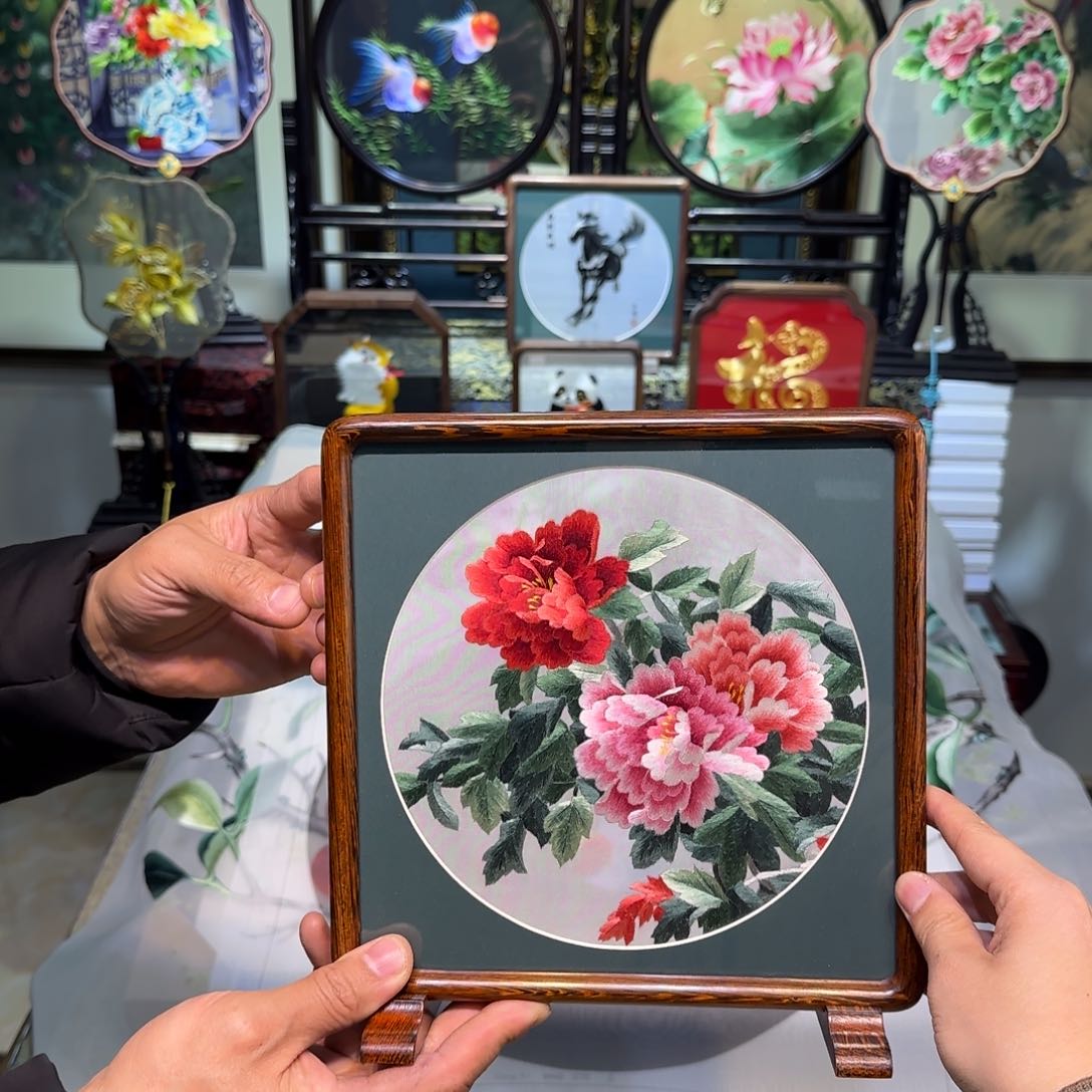 刺绣刺绣工艺精湛