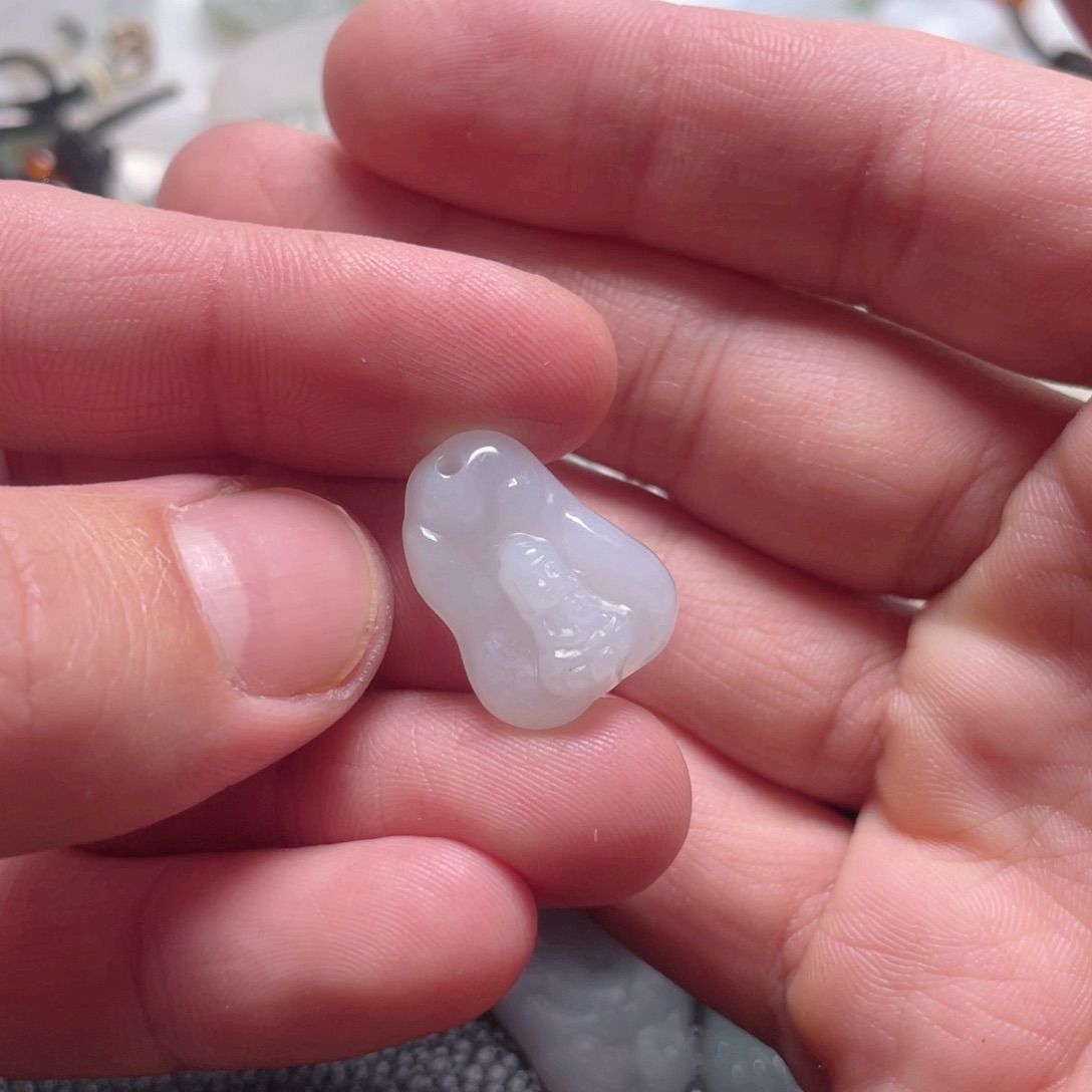 颈饰未镶嵌翡翠玲**儿翡翠