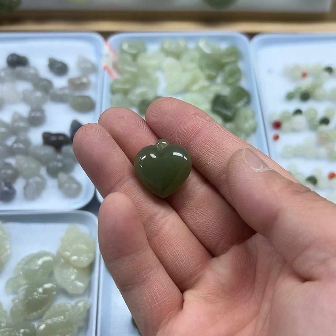 和田玉（糖玉）颈饰未镶嵌