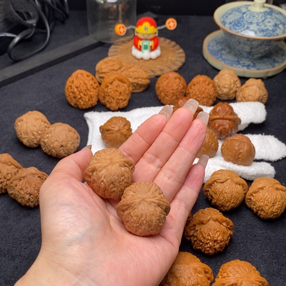 文玩核桃吊坠张*然铁锤妹妹34