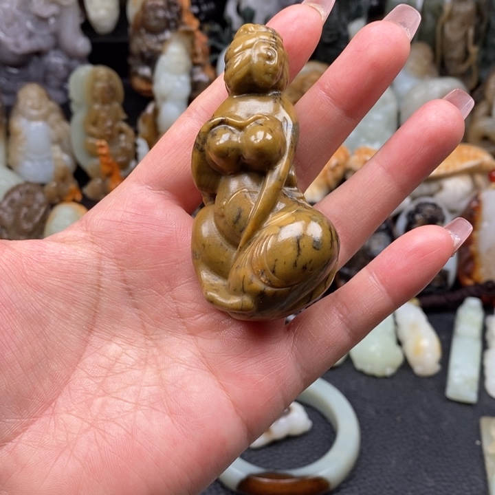 和田玉颈饰未镶嵌