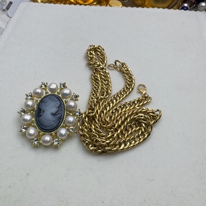 淡水珍珠颈饰未镶嵌