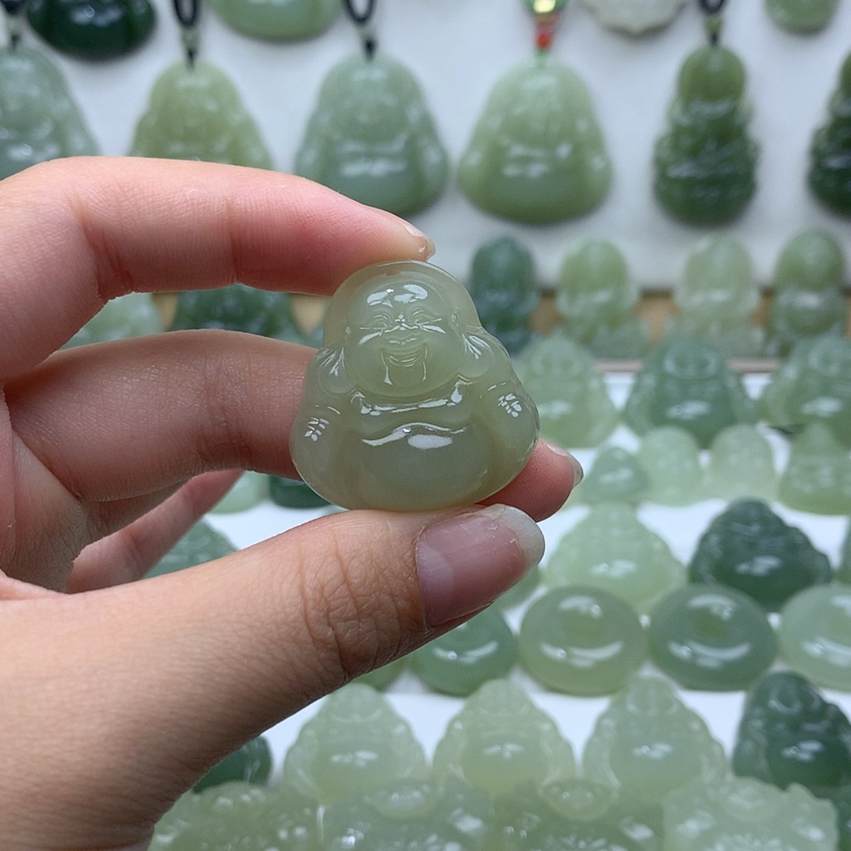 【闪购商品】颈饰未镶嵌和田玉?****士