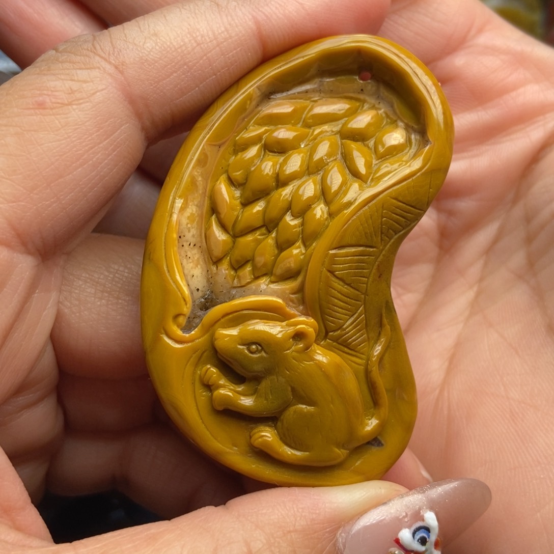 玛瑙/玉髓颈饰未镶嵌战国红