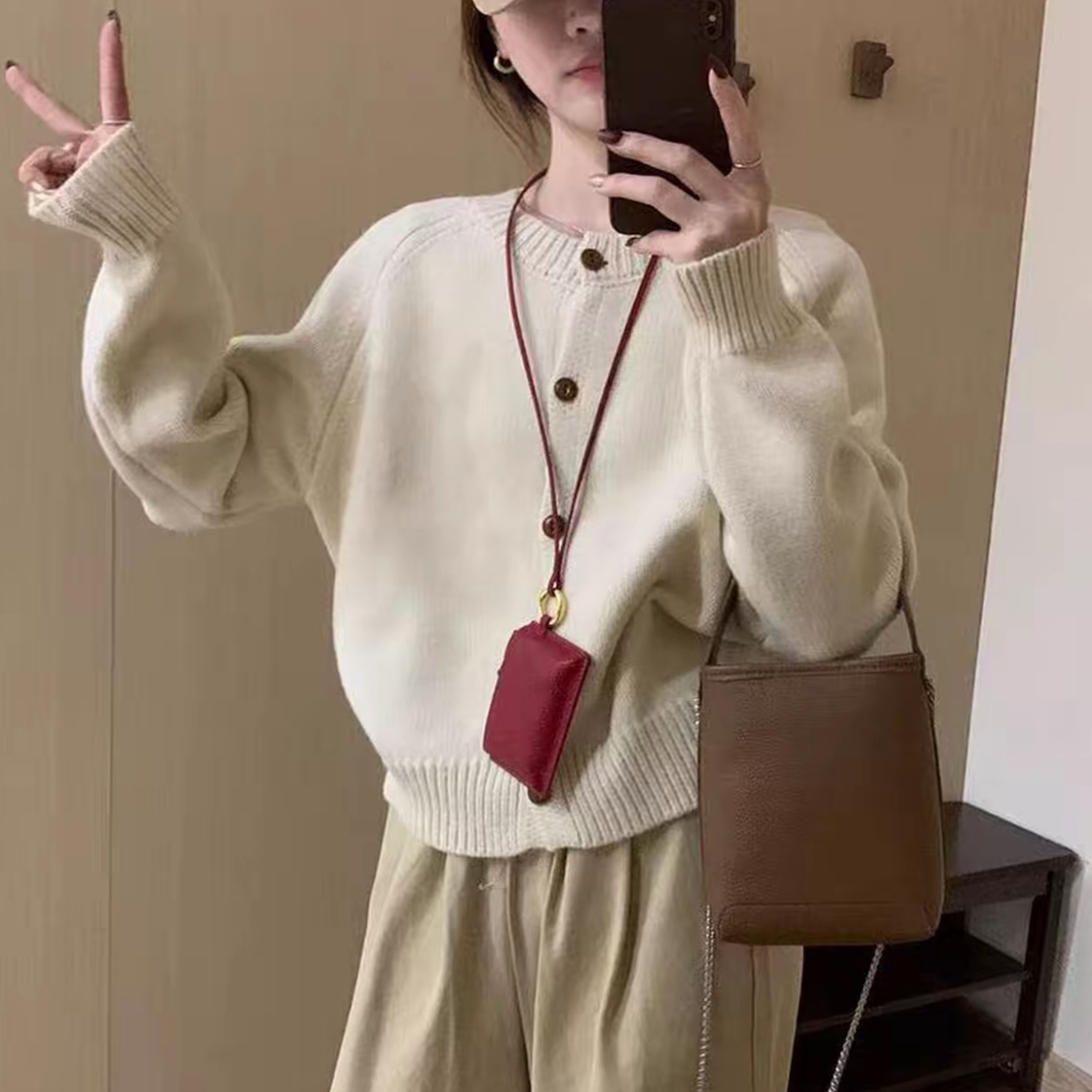 小众温柔软糯开衫女气质显瘦针织纽扣毛衣保暖外套5036