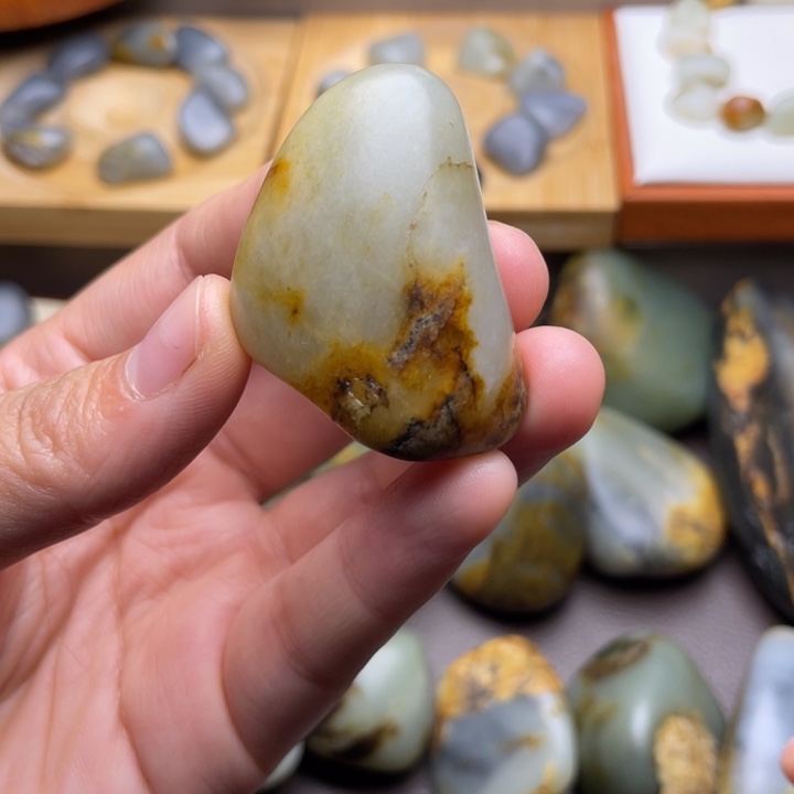 忘***码和田玉未镶嵌颈饰8