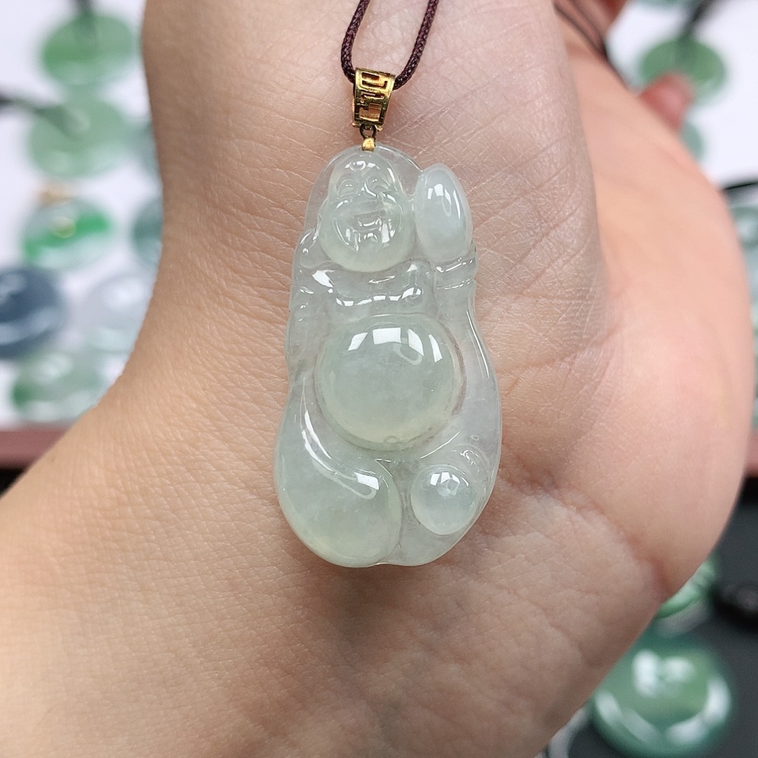 翡翠颈饰18K金镶嵌佛