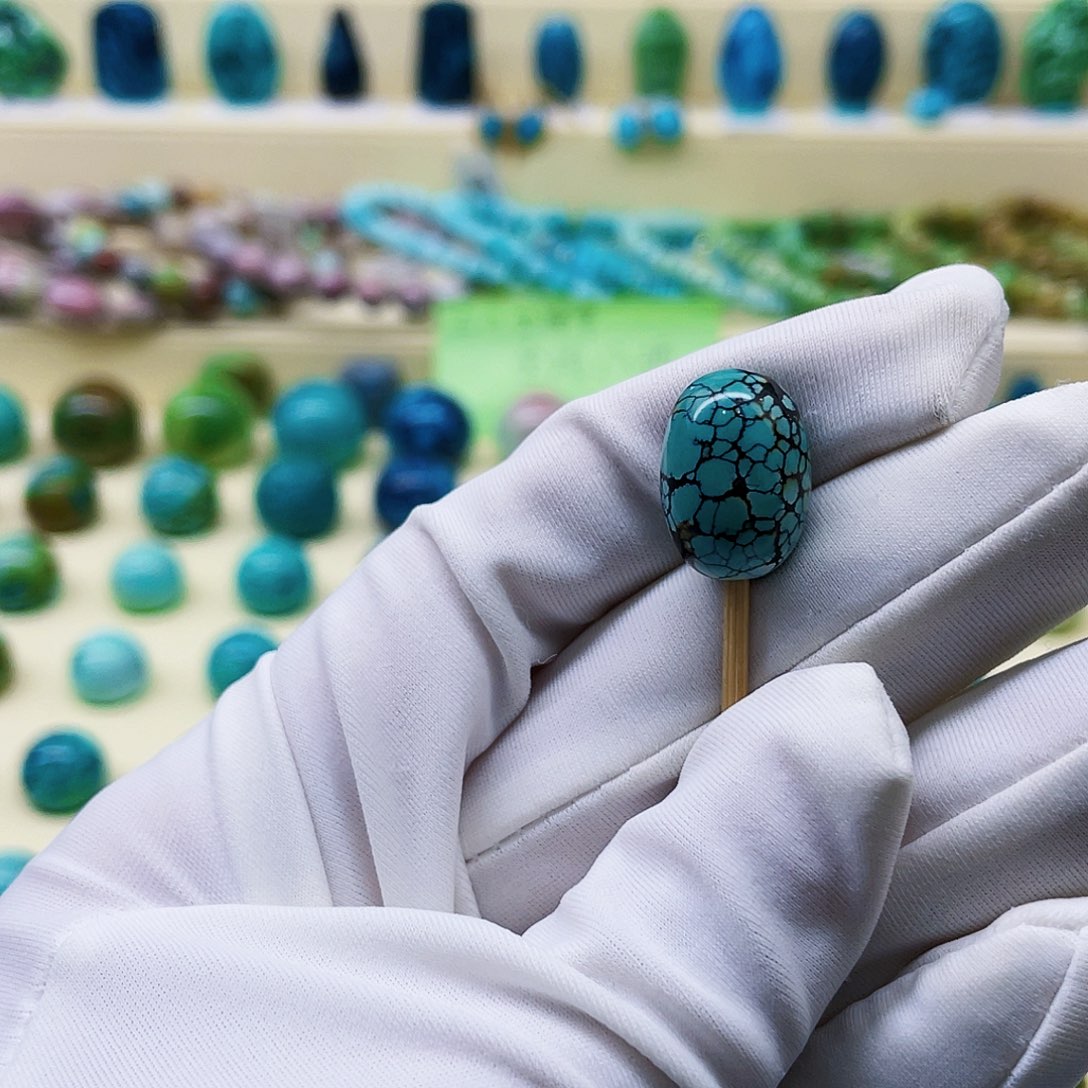 绿松石颈饰未镶嵌