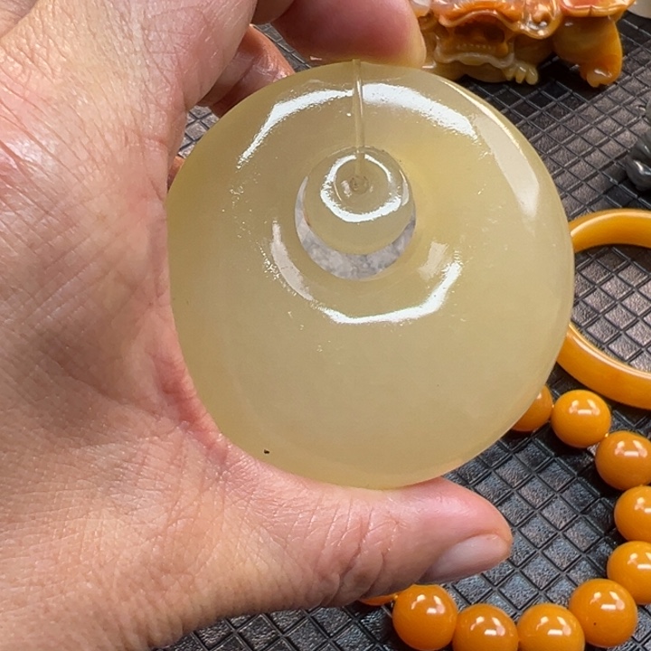 石英质玉（黄龙玉）颈饰未镶嵌Y****N