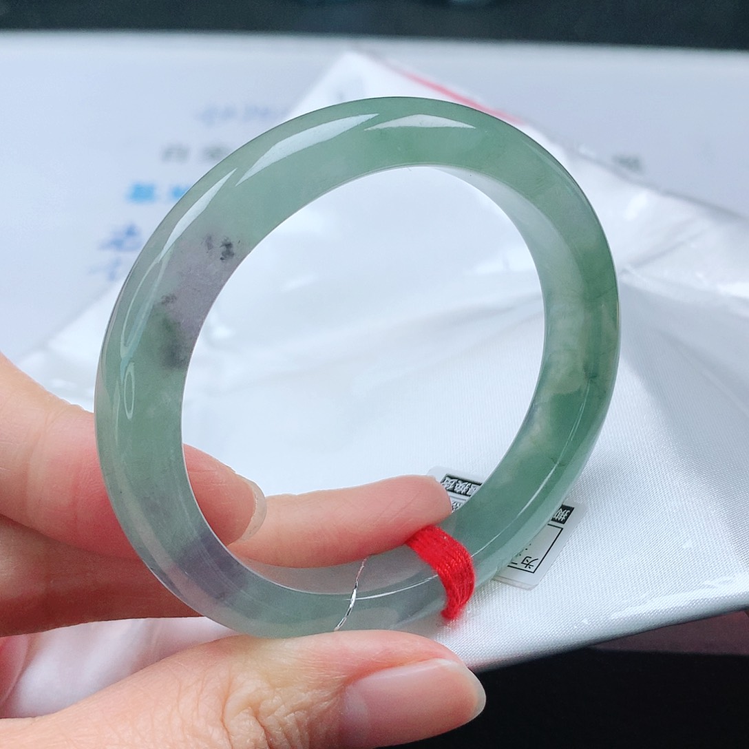 翡翠手镯（贵妃镯）未镶嵌54贵