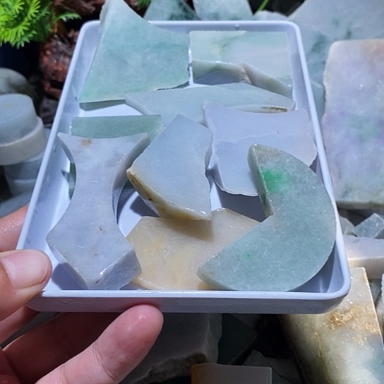 N***n翡翠散珠边角料107