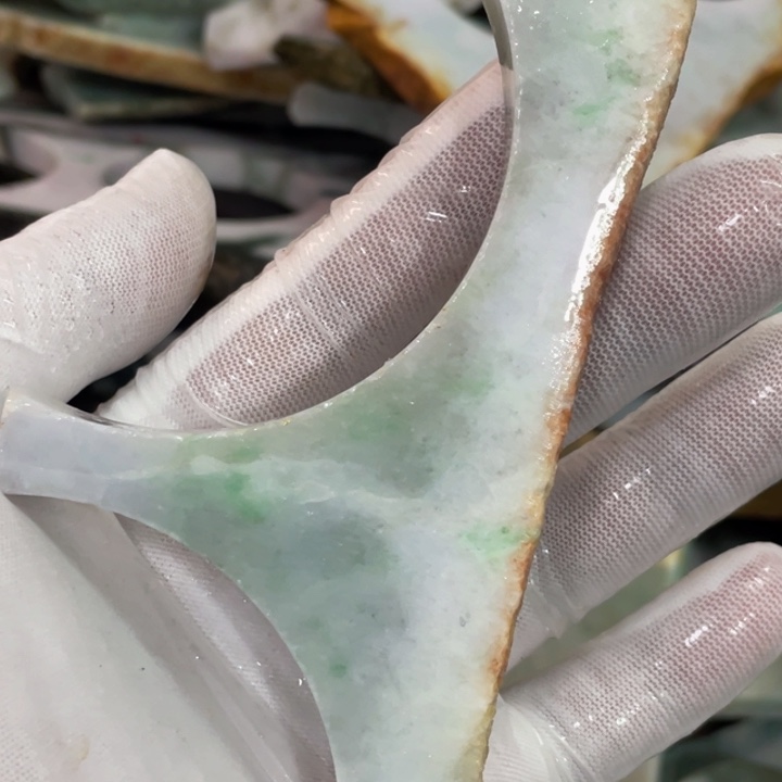 翡翠吊坠(不含链)未镶嵌天然翡翠边角料