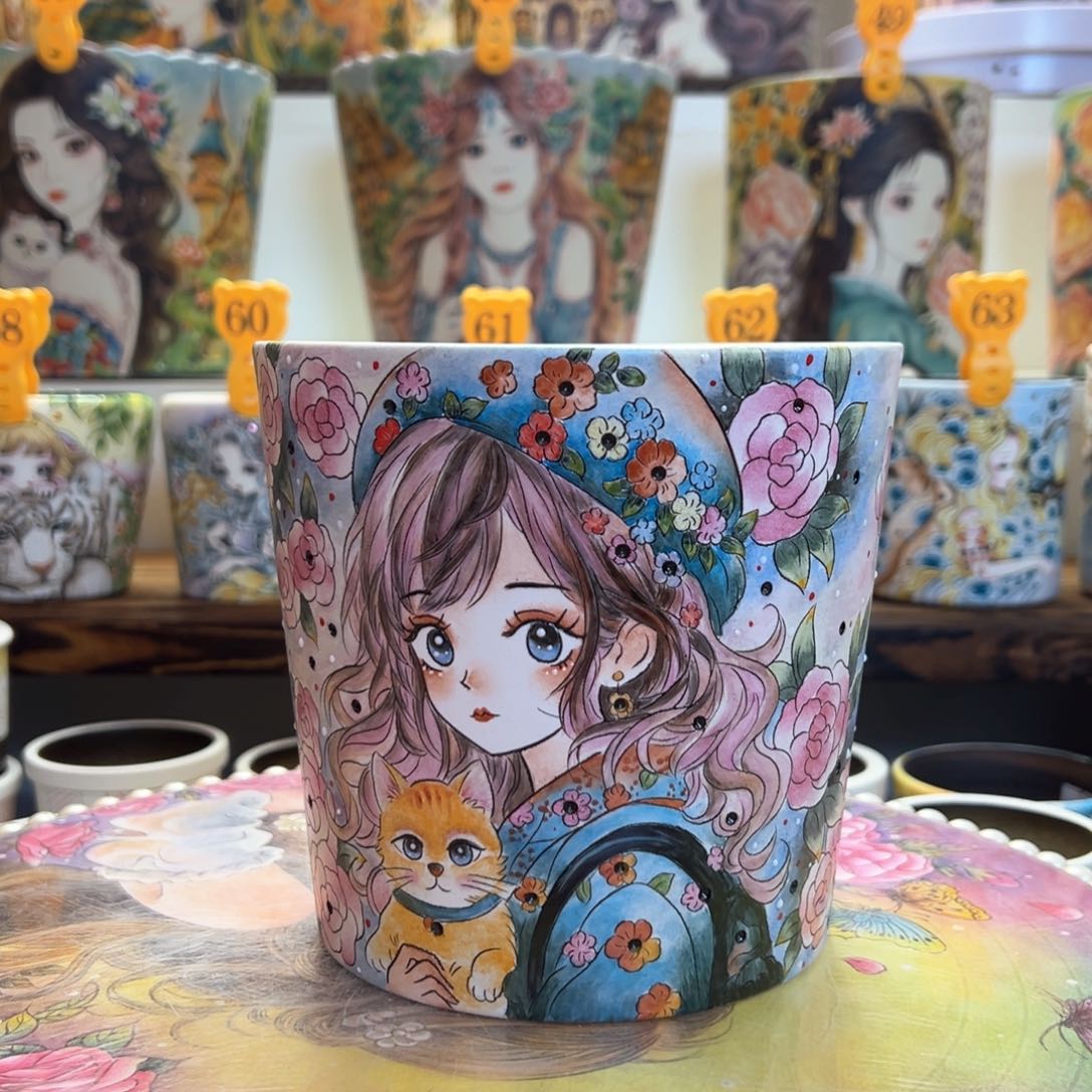 红陶薄雾的精工美盆