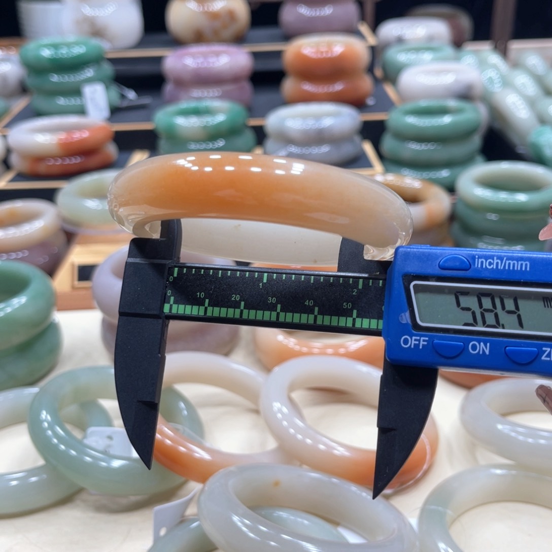 石英质玉手镯合金