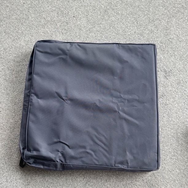 《小华 》66018号藏蓝色牛津布户外防水坐垫55✖️55坐垫约45✖️55一套