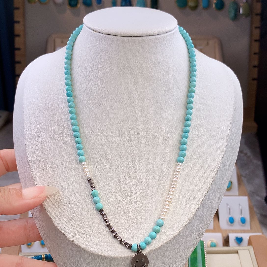 绿松石未镶嵌颈饰