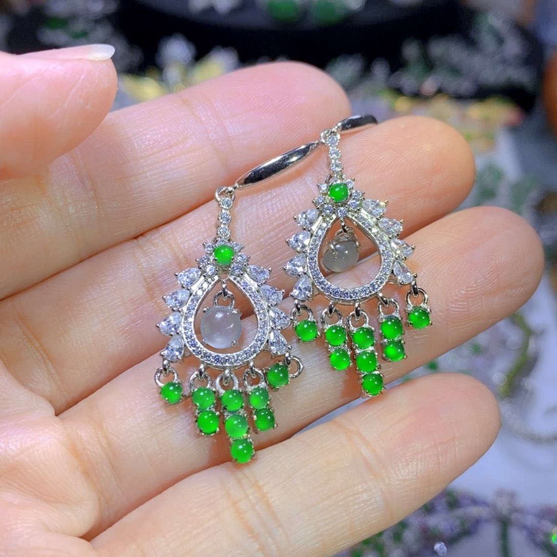 翡翠颈饰银S925镶嵌天然翡翠