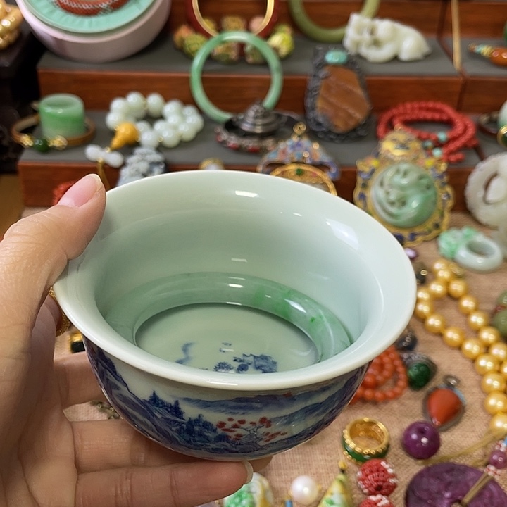 红***亮杯精美雕刻物件物件