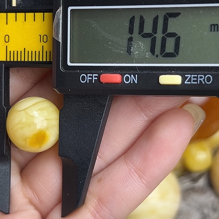 蜜蜡未镶嵌裸石蜜蜡381