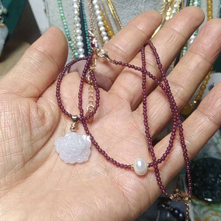 翡翠吊坠(赠链)未镶嵌