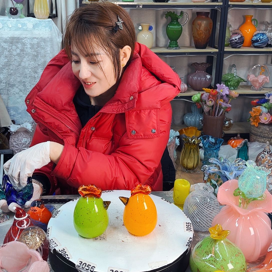 鸡一对福利家悦琉璃工艺品