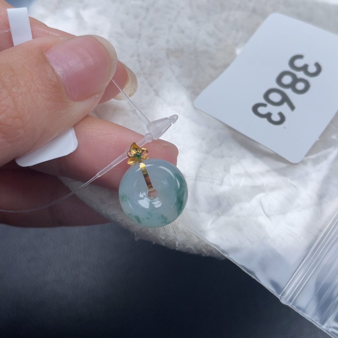 翡翠18K金镶嵌颈饰天然A货缅甸翡翠