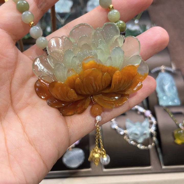 蛇纹石玉未镶嵌吊坠(赠链)