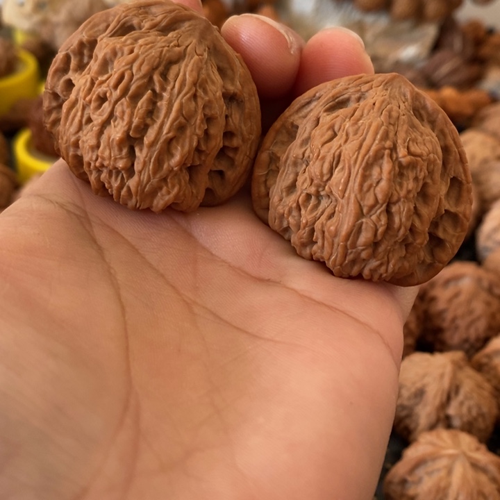 吊坠文玩核桃老树蜜纹狮子头