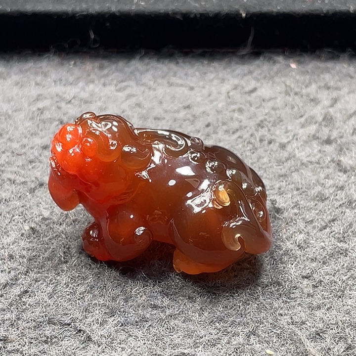 小***兵南红玛瑙未镶嵌珠宝奇石