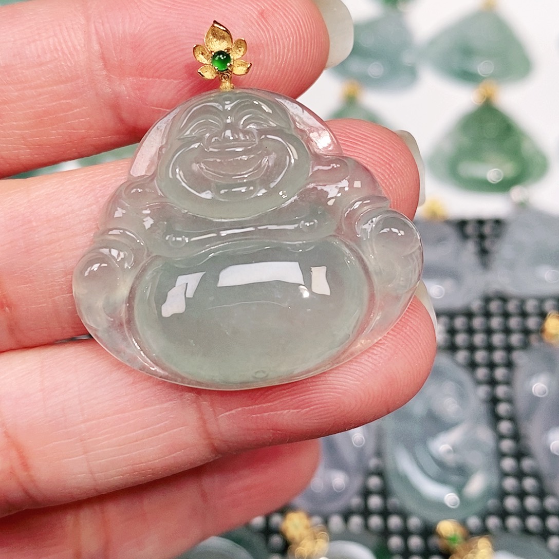 翡翠18K金镶嵌颈饰