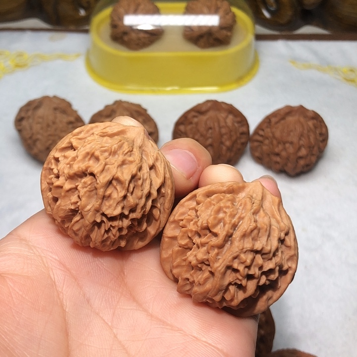 文玩核桃37皇冠狮子头