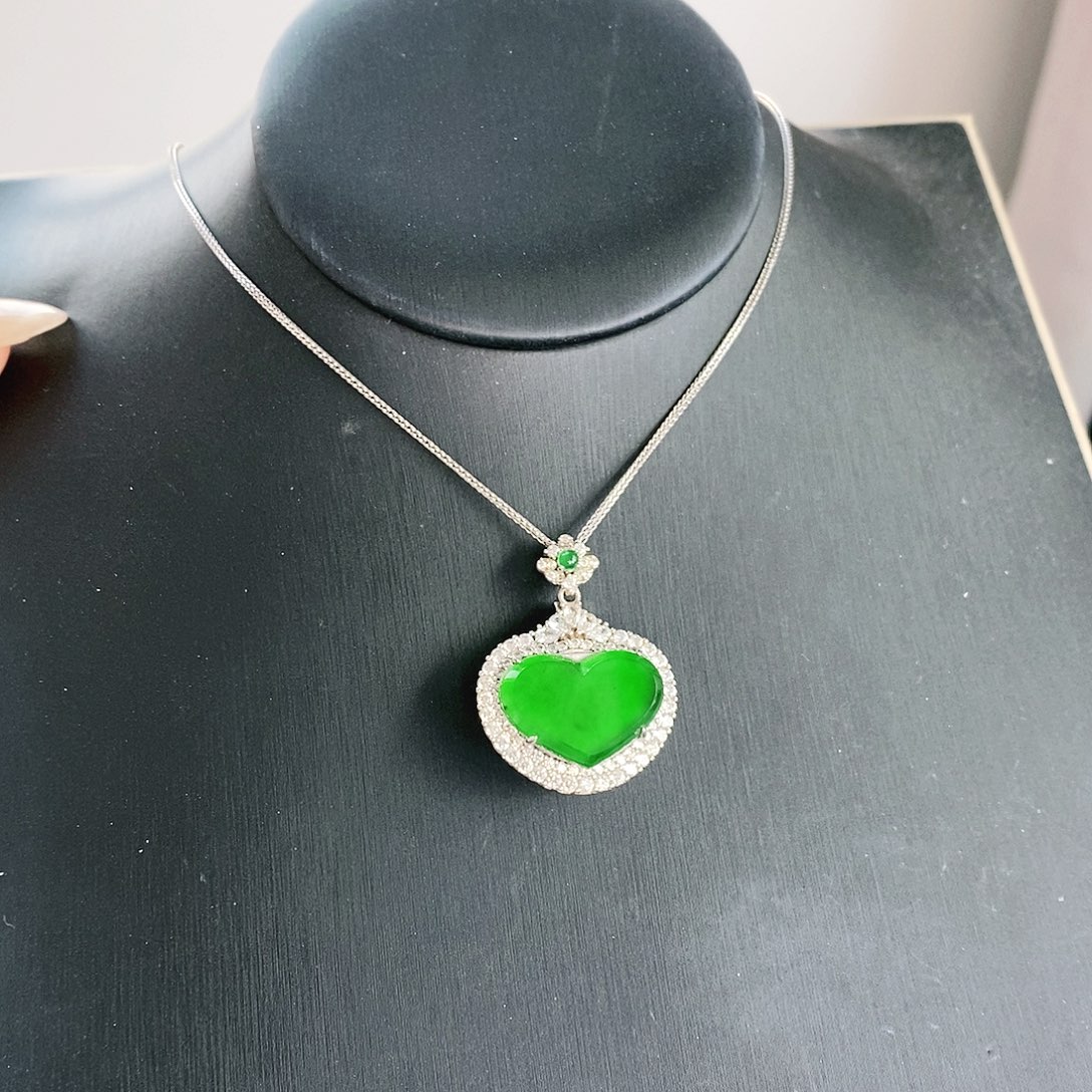 翡翠银S925镶嵌颈饰多样性