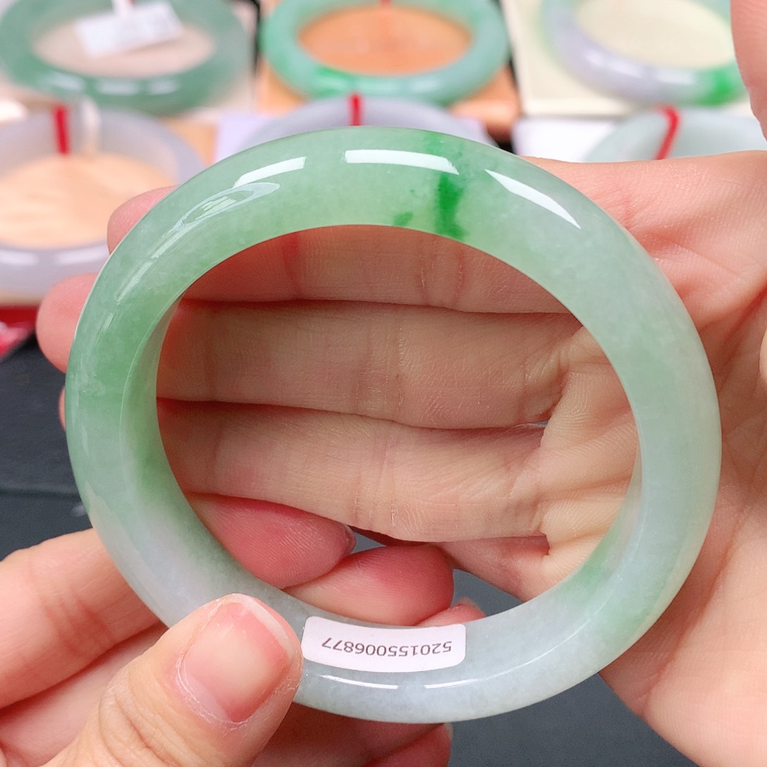 翡翠手镯未镶嵌天然翡翠手镯55