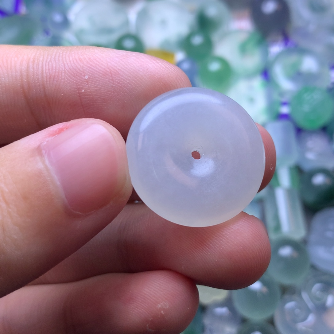 定制翡翠未镶嵌挂件