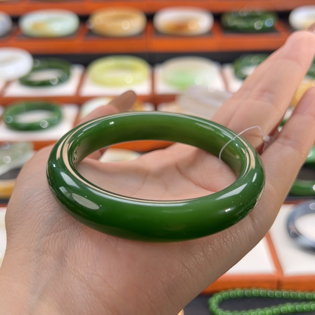 和田玉手镯未镶嵌S***i57