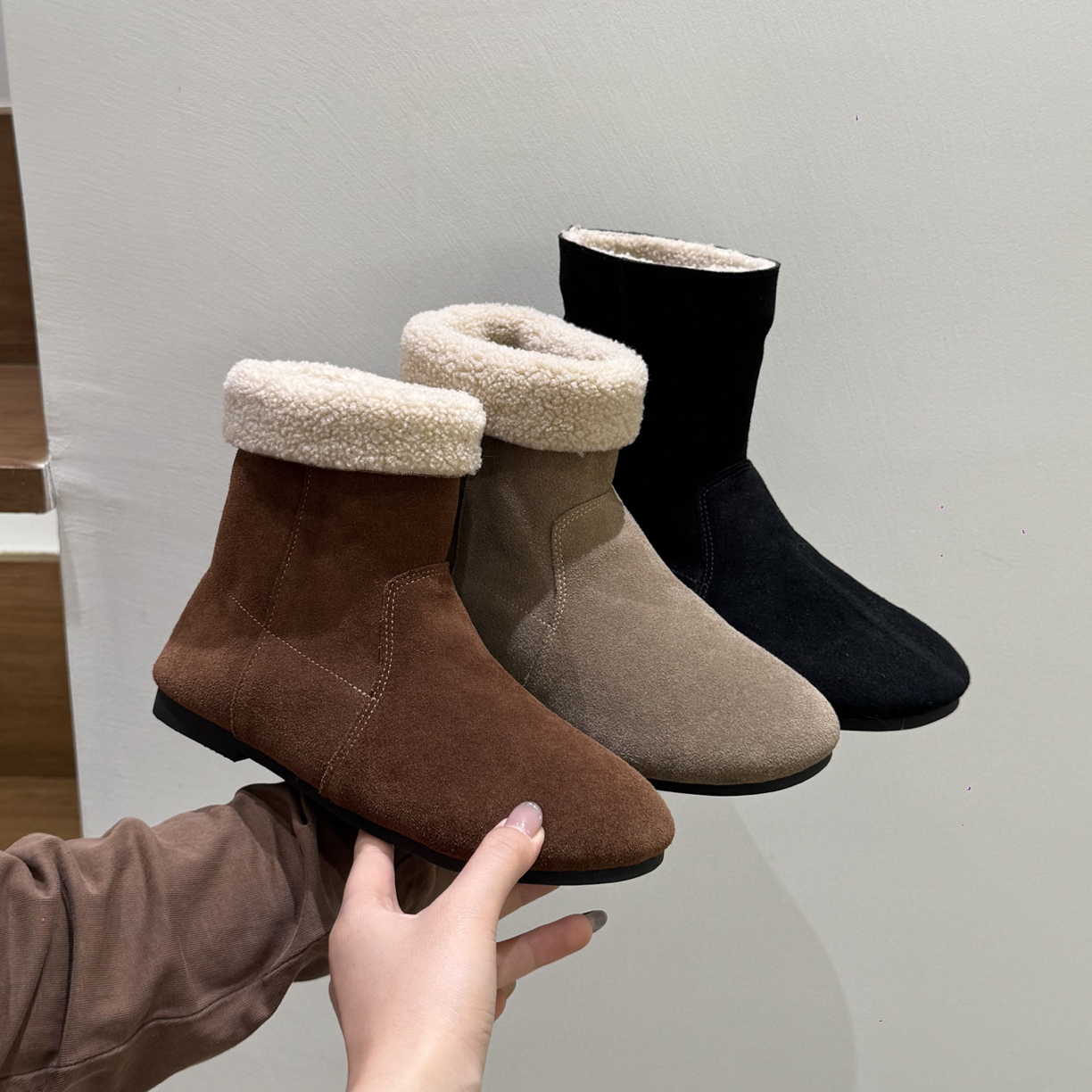 复古文艺磨砂真皮百搭小短靴女秋冬新款加绒保暖平底套筒马丁靴女