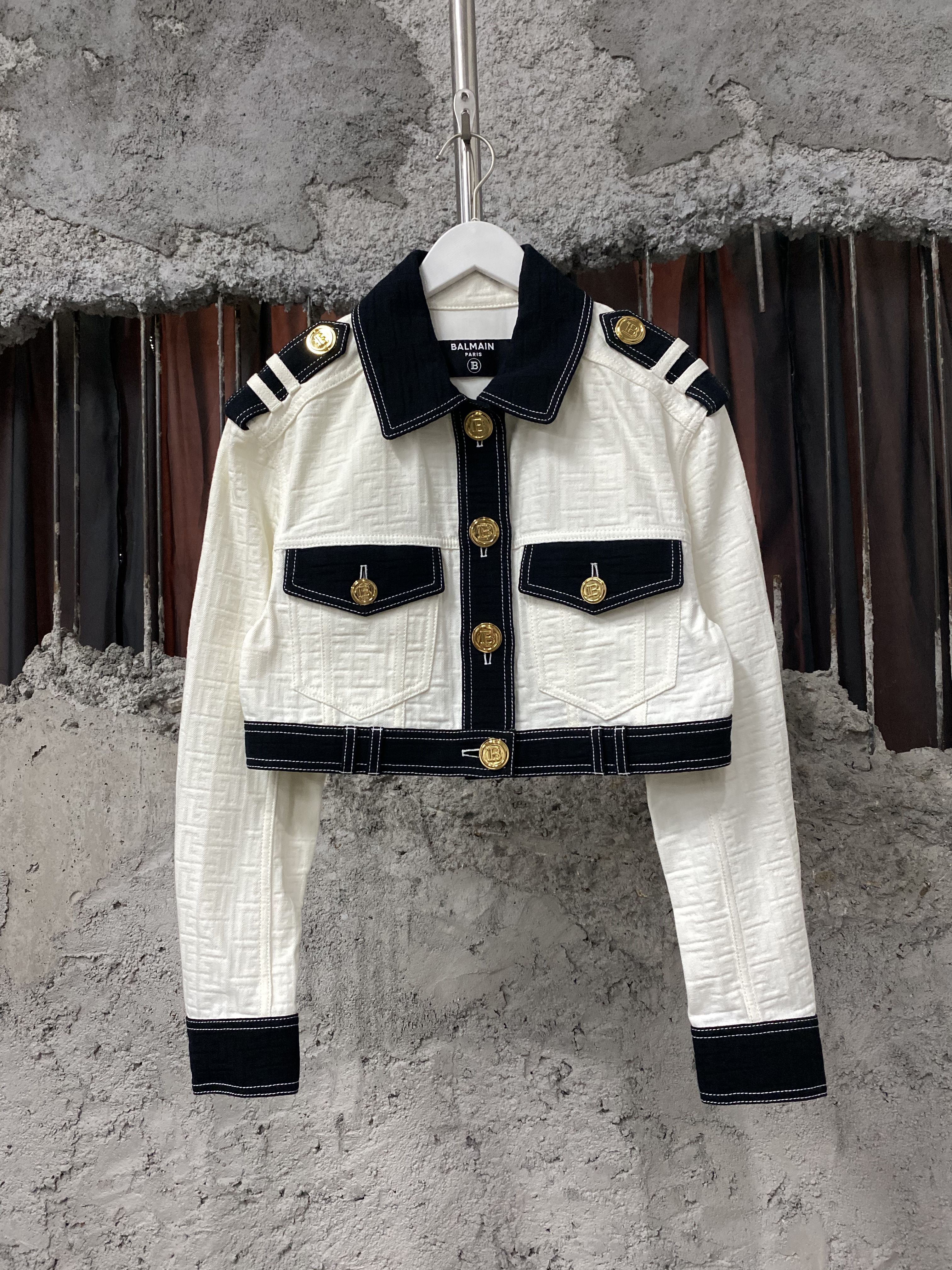 99新 BALMAIN/巴尔曼 暗纹拼色短款外套/38码 GJ13480