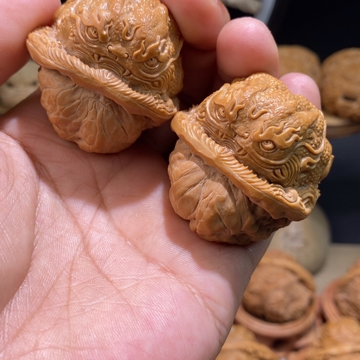 核桃把件不*纯手工雕刻文玩核桃