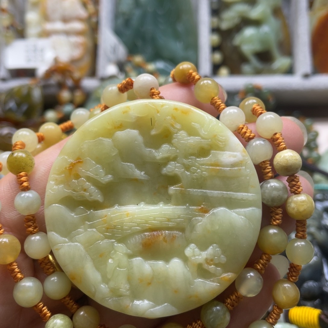 岫玉颈饰未镶嵌吊坠