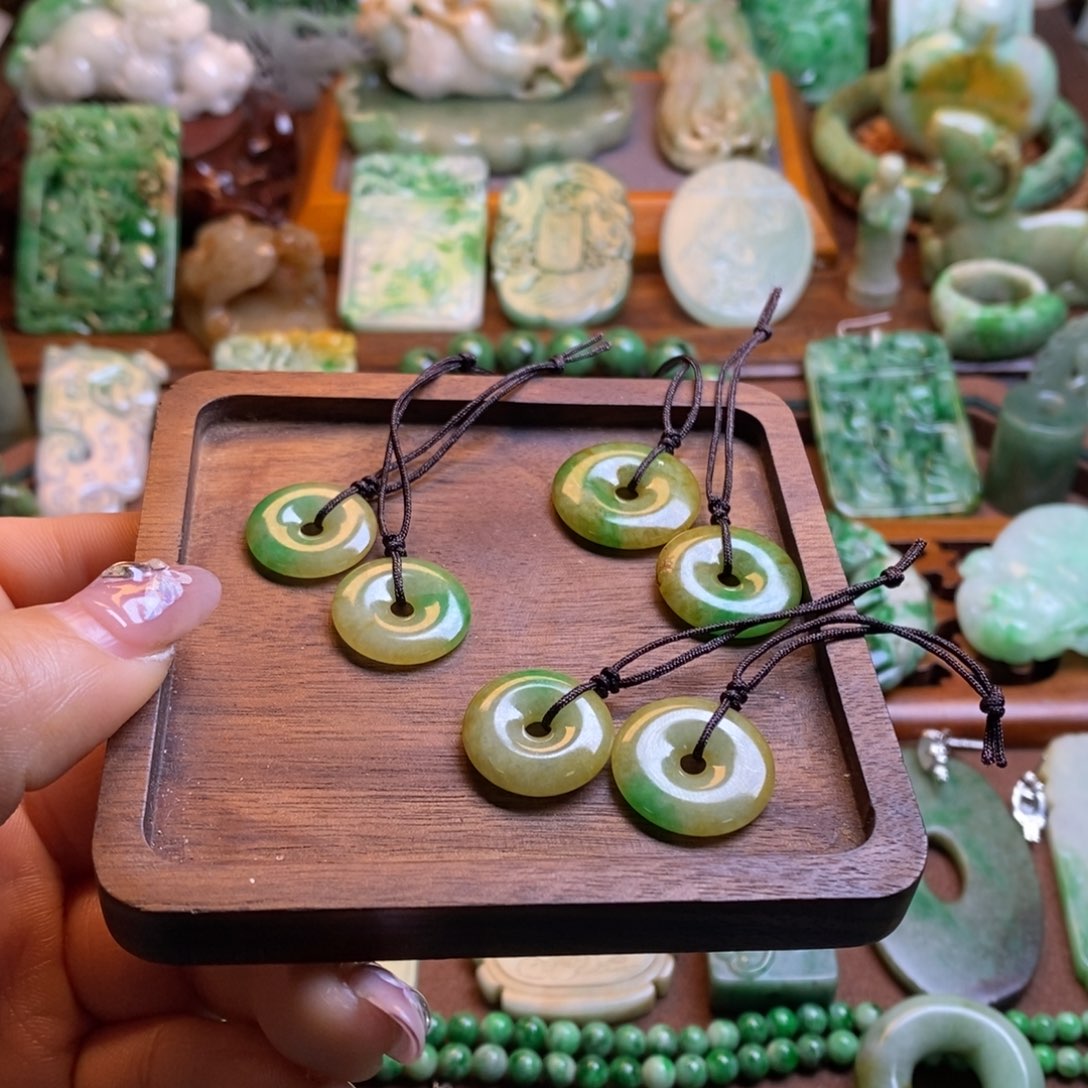 翡翠挂件未镶嵌永*堂