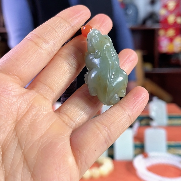 和田玉吊坠未镶嵌